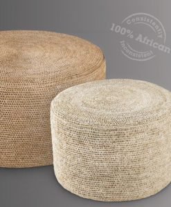 Fabriquées à la main au départ de bois en gestion durable du Malawi et d’osier, les chaises traditionnelles Ashanti sont robustes, et incroyablement confortable.